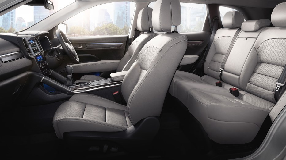 Koleos-interior-grey